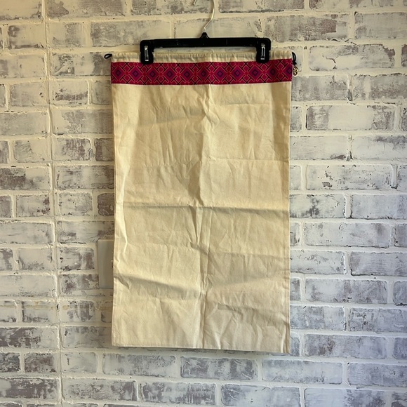 EUC Tory Burch Large Dust Bag Charm Logo 16.5" x 27.5" Drawstring Ivory - Picture 1 of 4